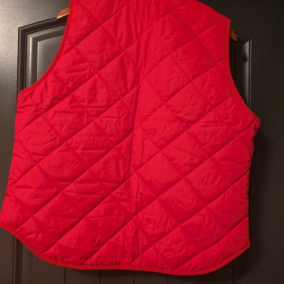 J Crew Magenta Puffer Vest with gold metal details - Picture 6 of 6